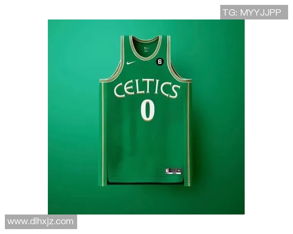 足球球星军牌：揭秘世界顶级球员背后的个性化战袍与独特意义